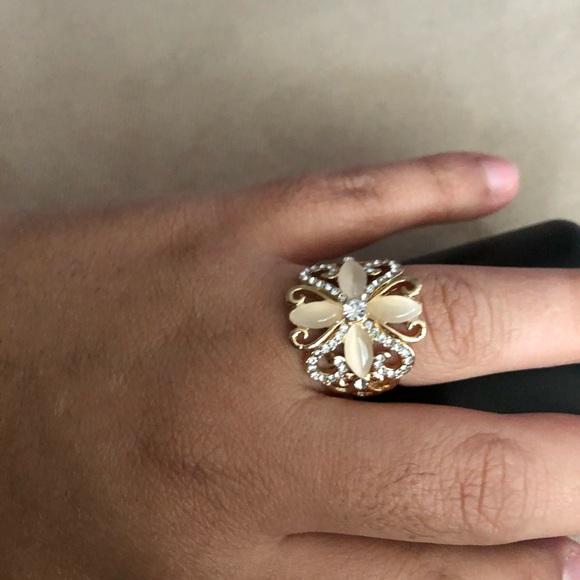 🛑2 for $20 🆕Flower Ring - Picture 4 of 7